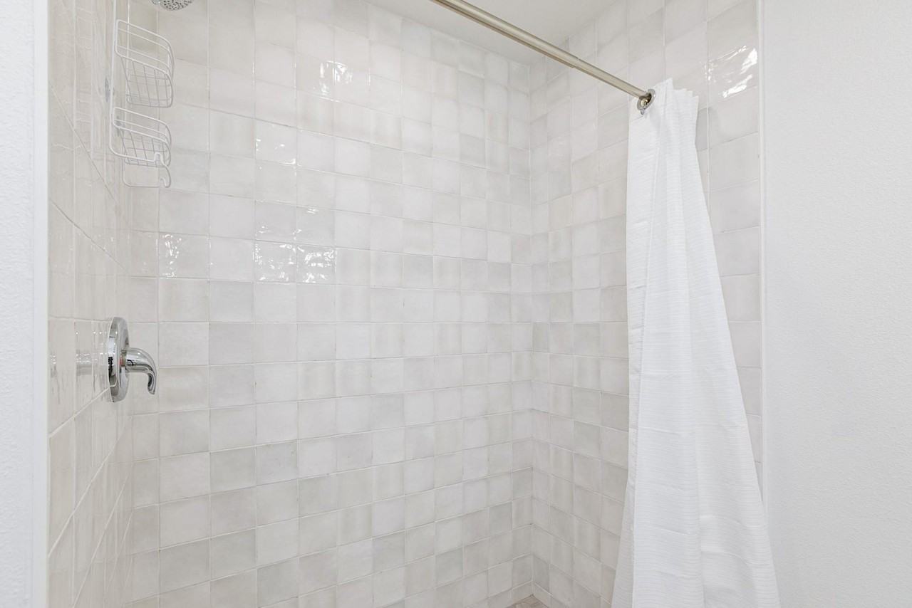 Juana Vista St - Photo 3 of 20