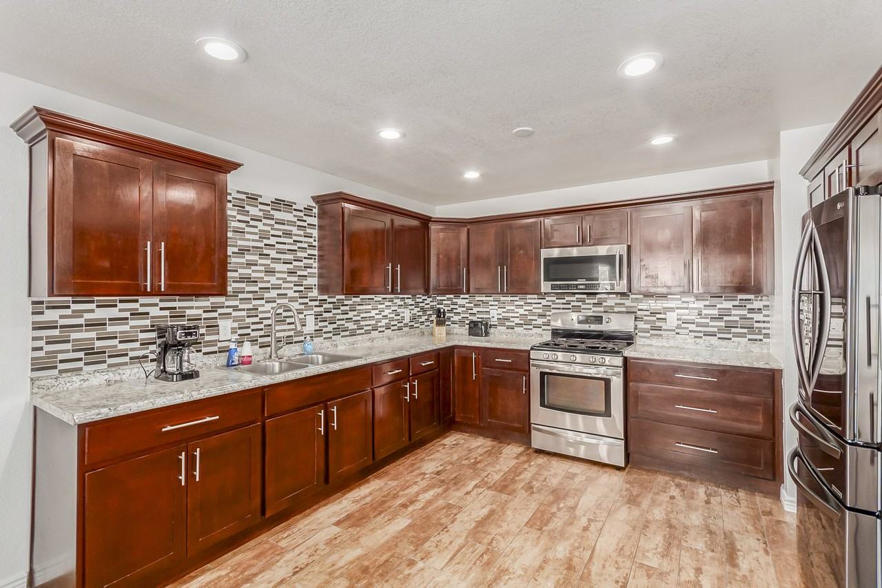 W Turquoise Ave - Photo 2 of 10