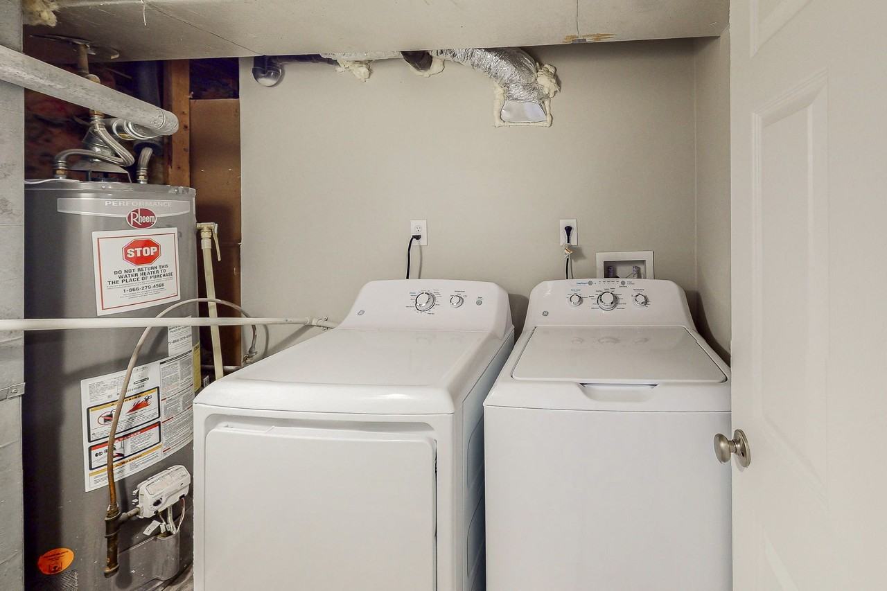 Lincolndale Dr - Photo 7 of 13