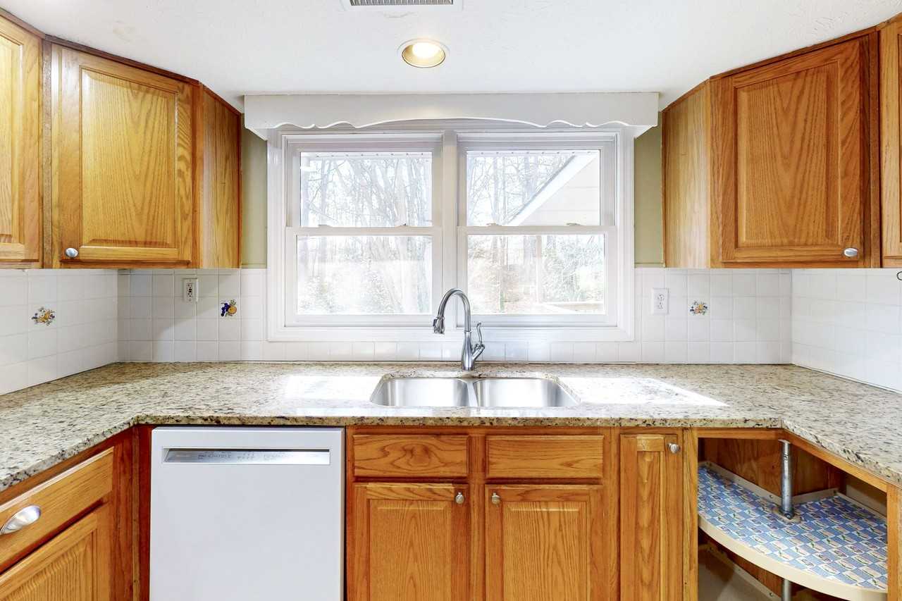 Mohawk Dr - Photo 3 of 11