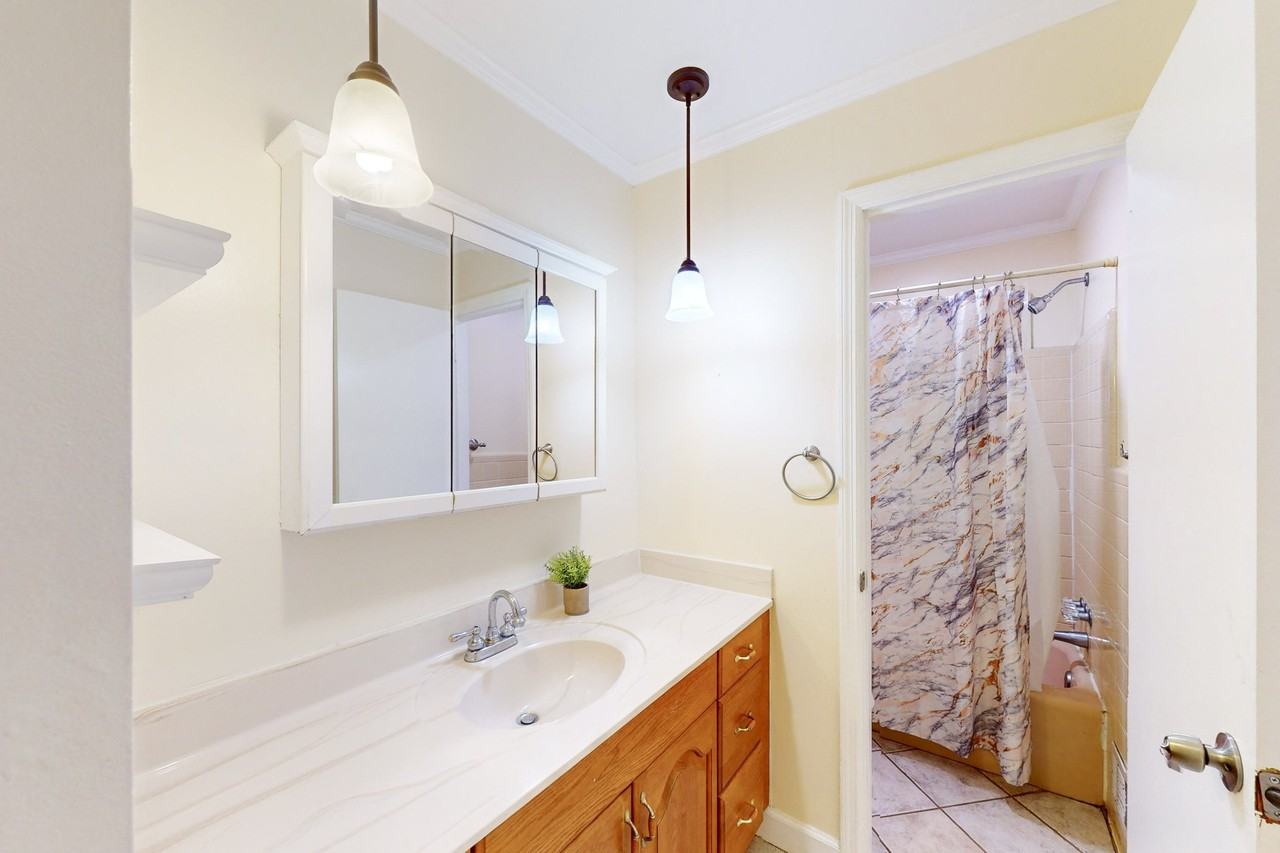 Mohawk Dr - Photo 6 of 11