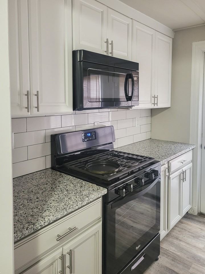 E Northern Pkwy - Photo 3 of 11