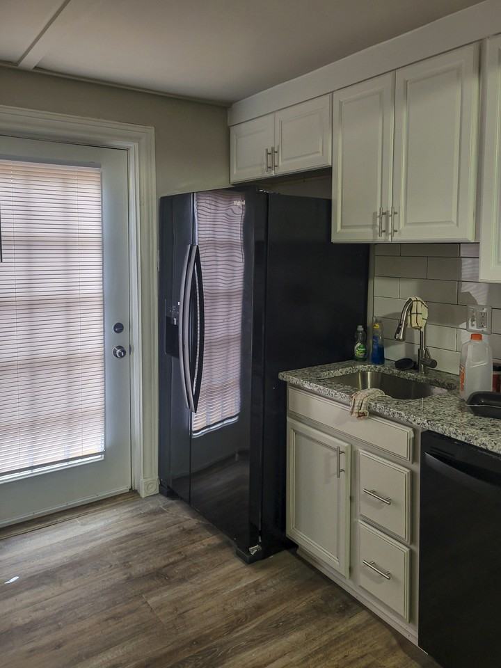 E Northern Pkwy - Photo 6 of 11