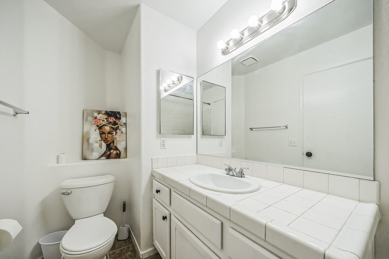 Red Torador Circle - Photo 3 of 13