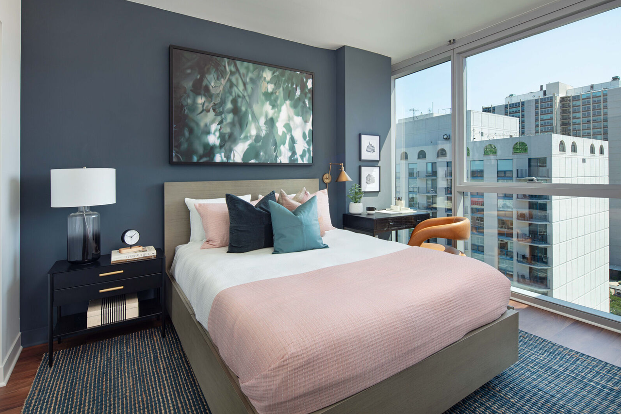 1225 N Wells St #3-2 - Photo 3 of 10