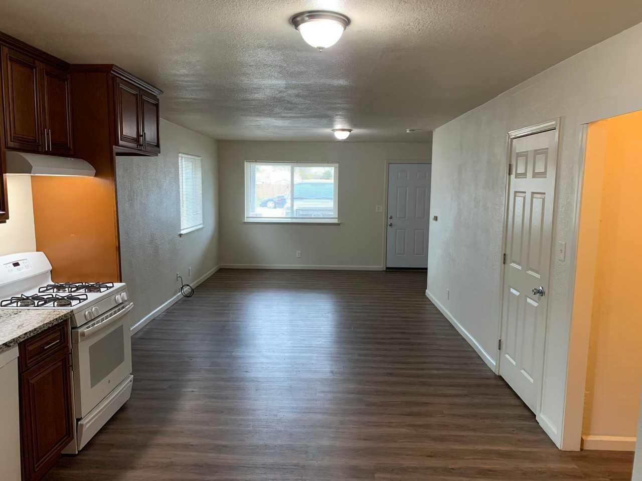 509 Ripona Ave - Photo 3 of 16