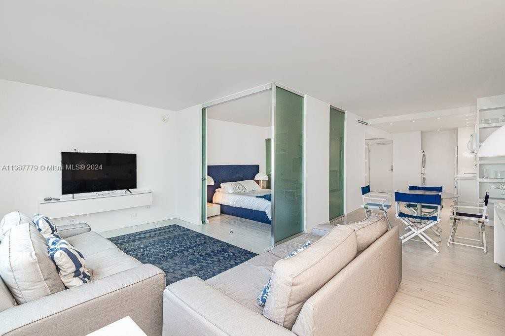 2301 Collins Ave #1032 - Photo 5 of 25