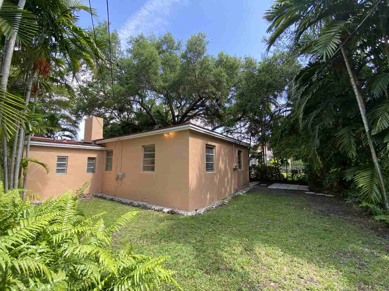 732 Mendoza Ave #NA - Photo 3 of 14