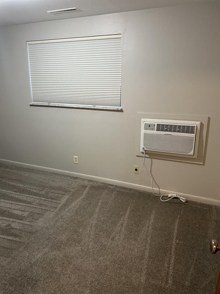 225 Jefferson St #8 - Photo 2 of 6