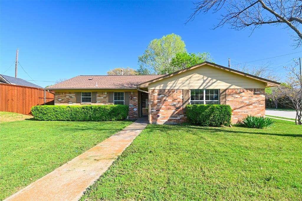 2611 17th St, Plano, TX 75074 3 Bedroom House for 2,050/month Zumper