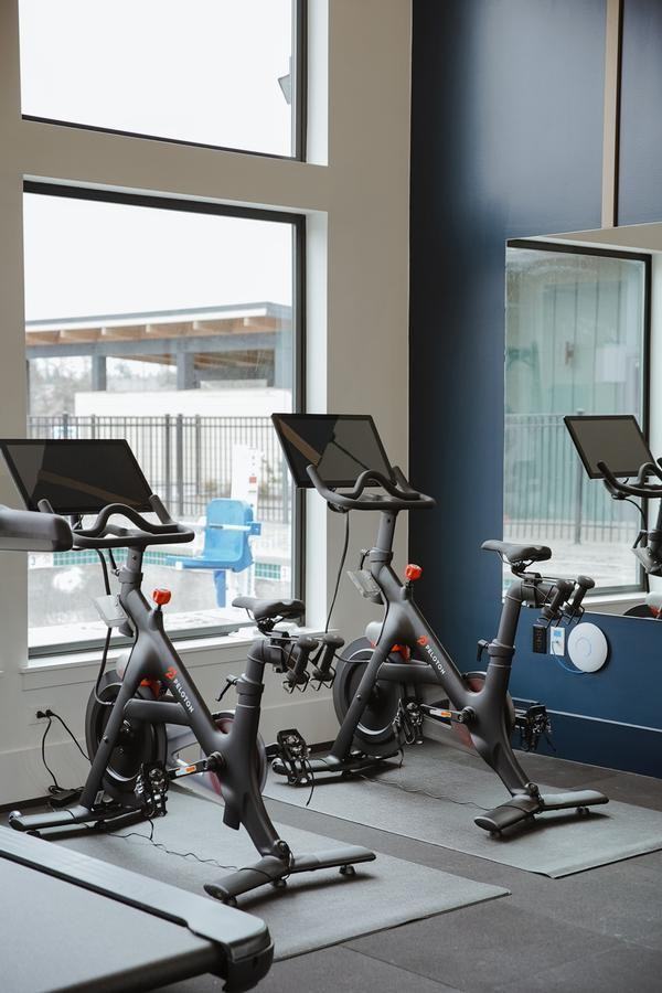 3200 Willamette Dr Ne