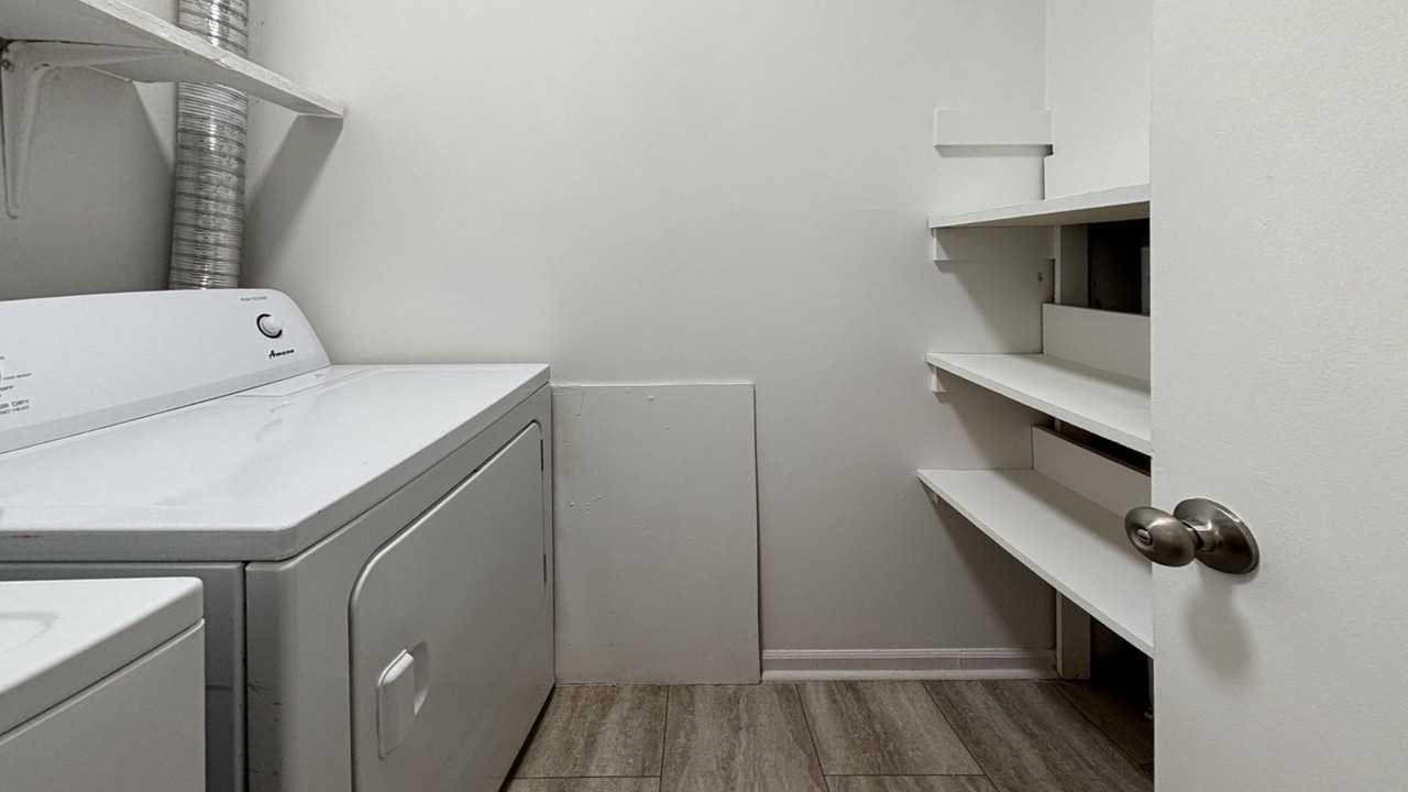 1716 Raoul Wallenberg Blvd - Photo 6 of 14