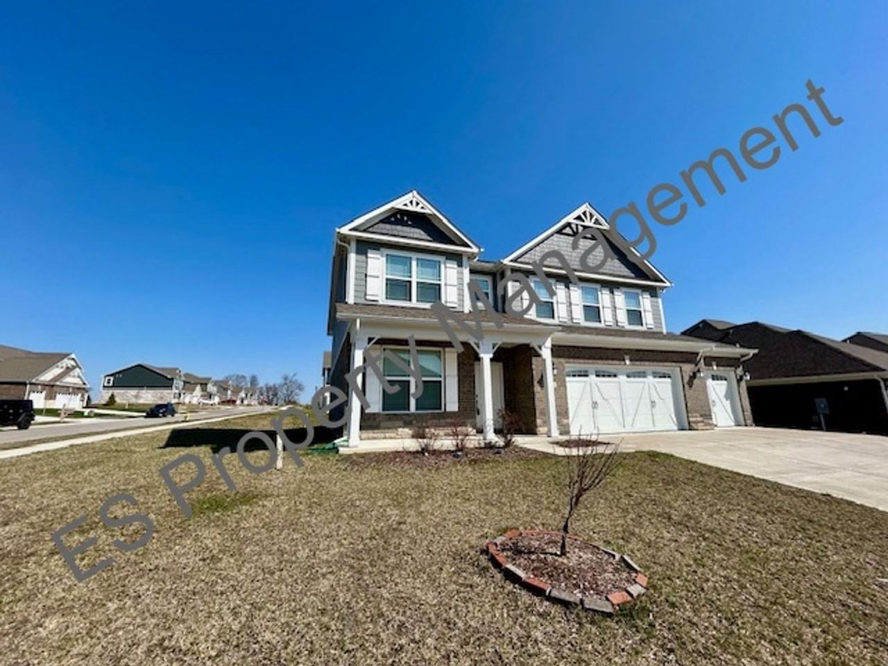 1002 Mounds St - Photo 3 of 48