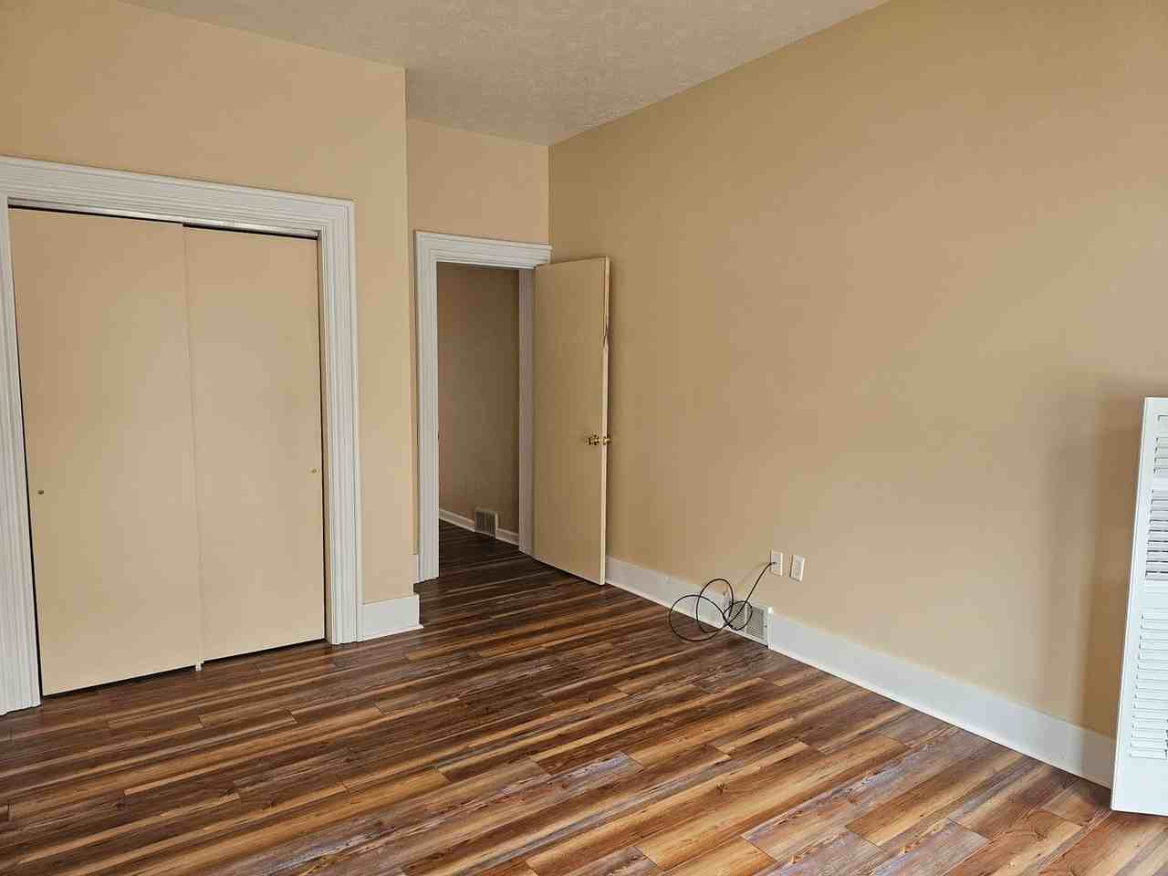 608 Mulberry - Photo 3 of 8