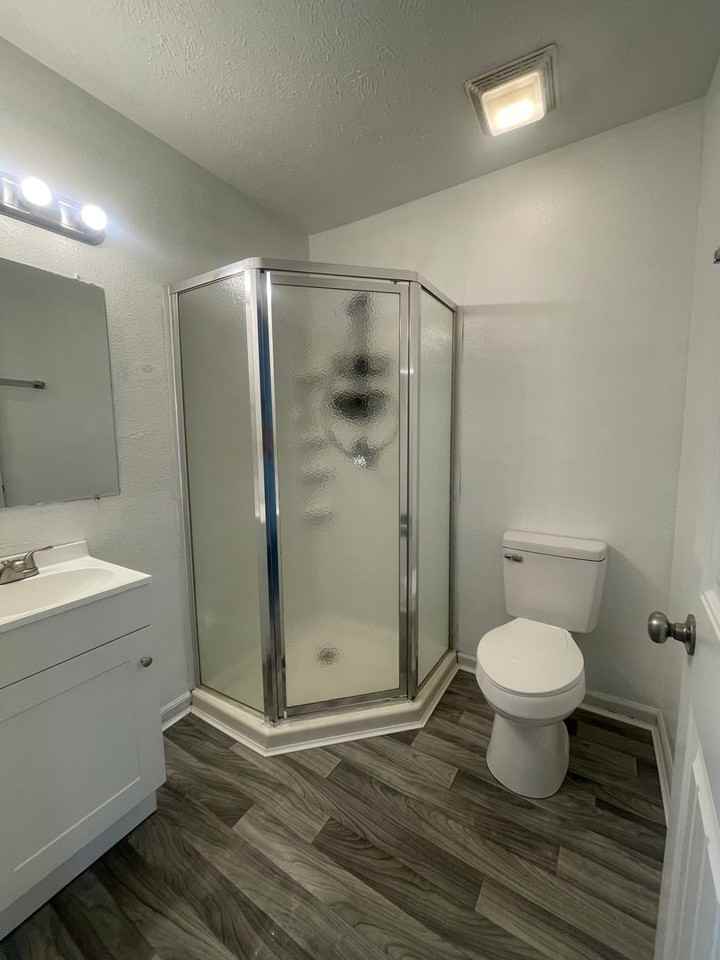 1547 E Nora St - Photo 6 of 10