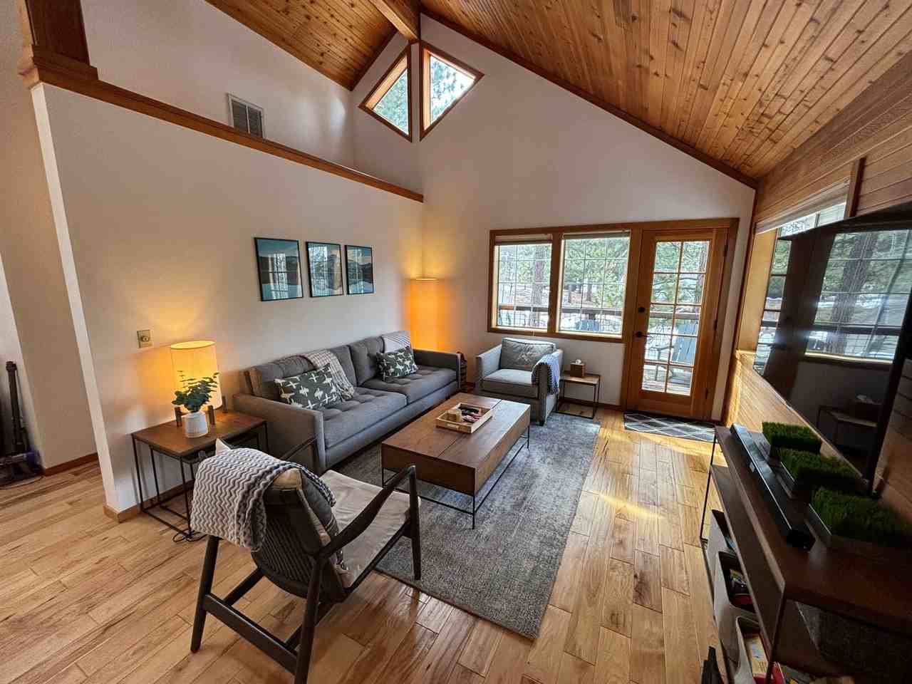 245 Basque Dr - Photo 3 of 20