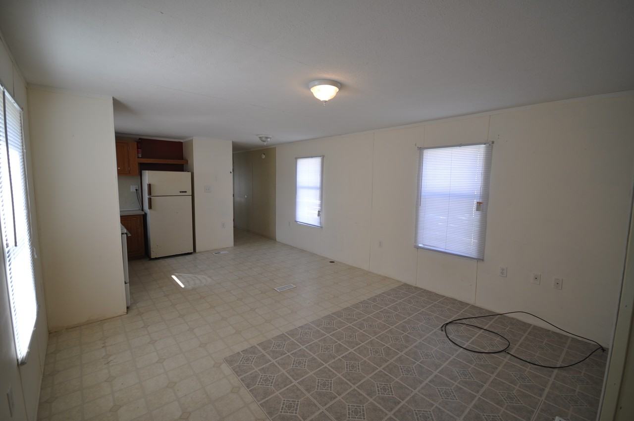 1138 Eddy St - Photo 2 of 7