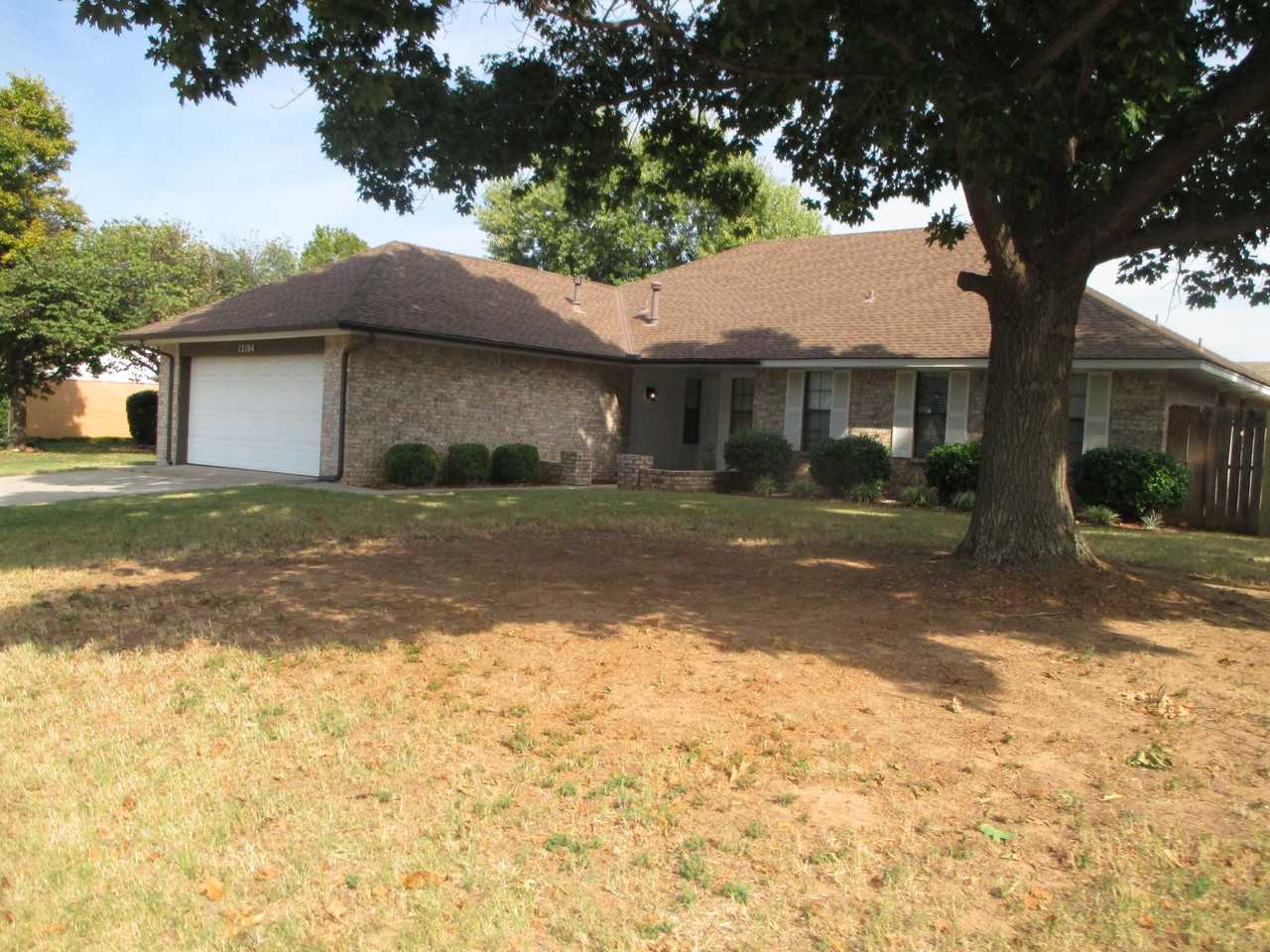 12104 Western View Dr - Photo 2 of 23