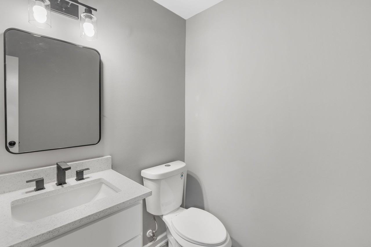 1917 Grove Point Ct #NA - Photo 3 of 24