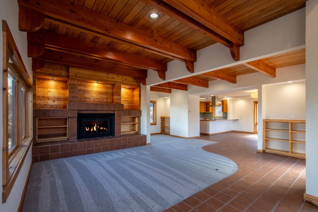 385 Highland Hill Dr #NA - Photo 5 of 34