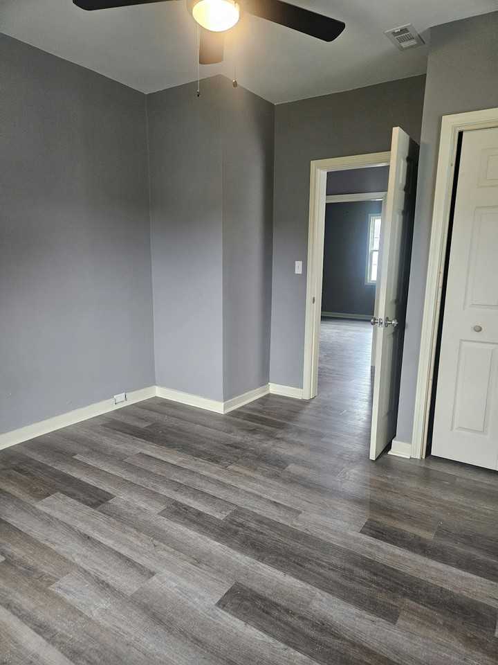 1101 Short Street - Photo 6 of 13