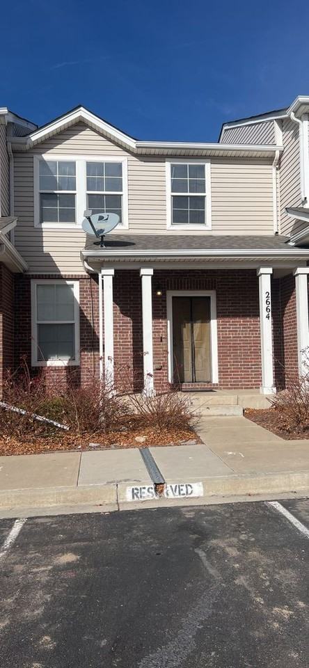 2664 Brooksedge View