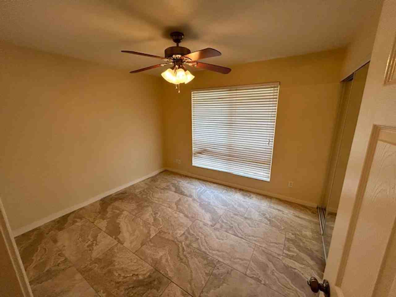 1634 W Village Way - Photo 5 of 17