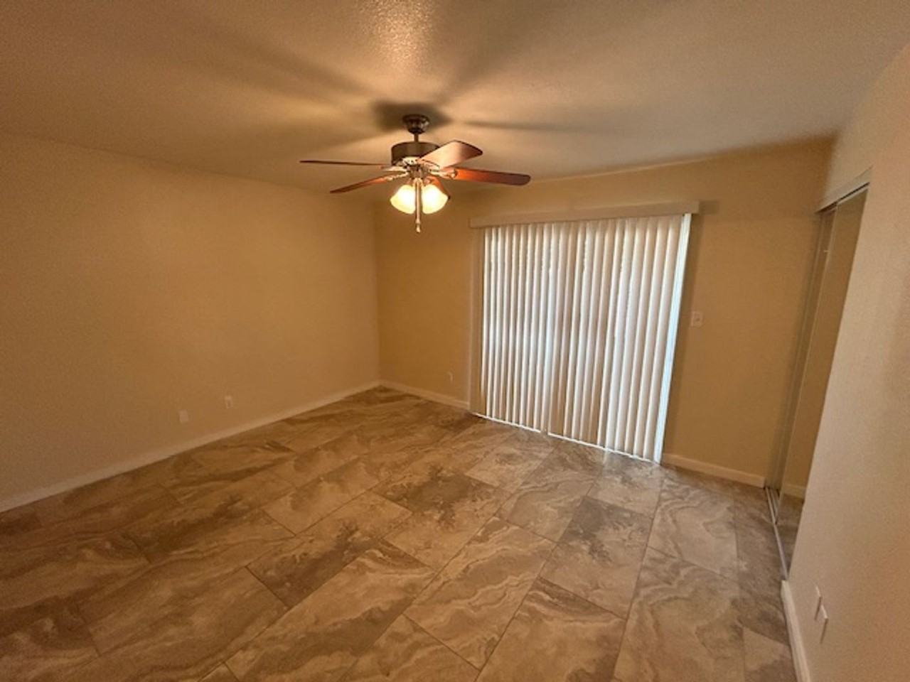 1634 W Village Way - Photo 6 of 17