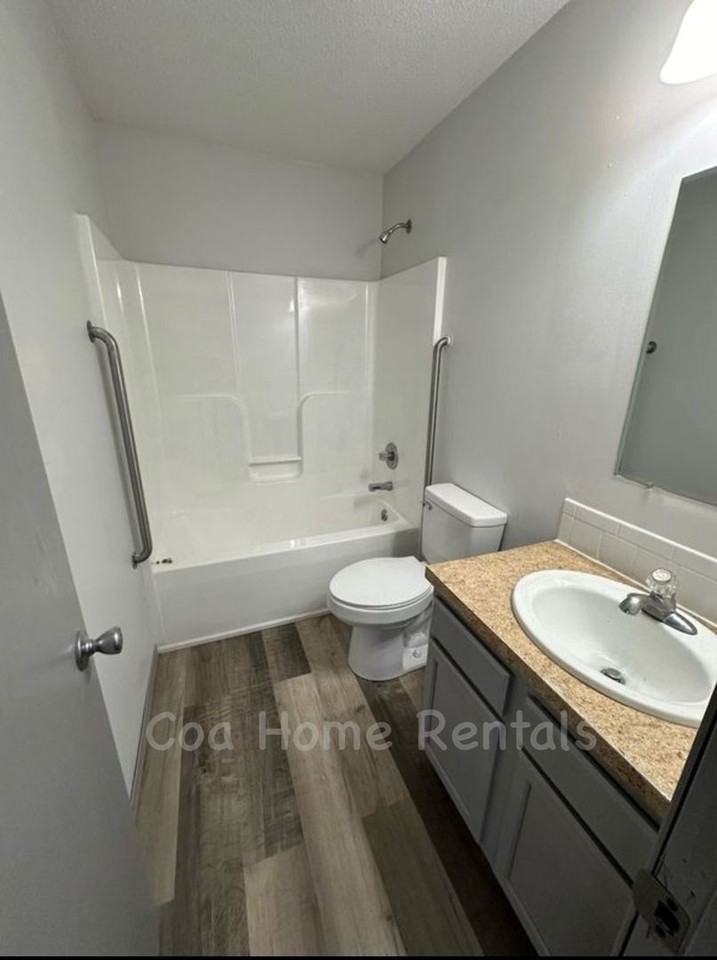 1249 N Minnesota Ave - Photo 4 of 10