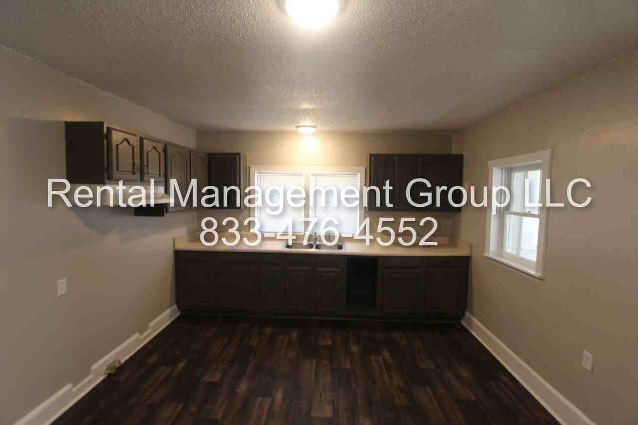 805 12th Avenue - Photo 4 of 11