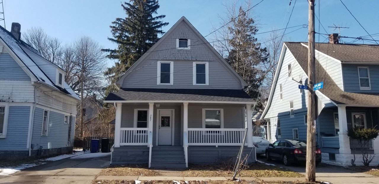 3878 W 42nd St - Photo 4 of 50