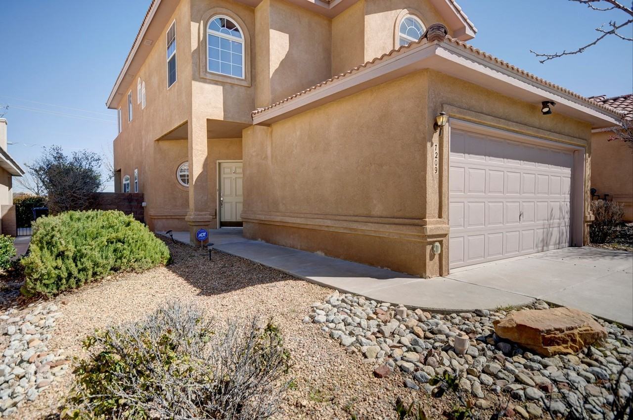 7209 Boxwood Ave Ne - Photo 2 of 25