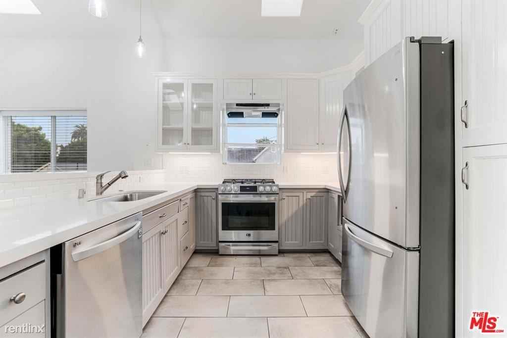 4146 Madison Ave - Photo 3 of 10