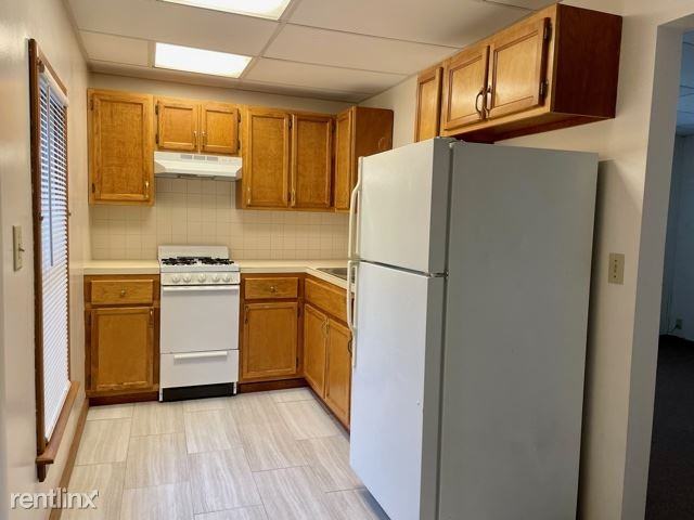 907 Union St - Photo 2 of 6