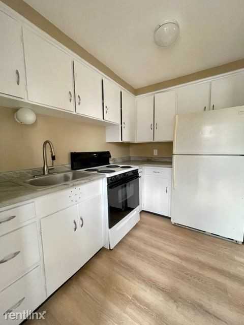 875 Andover Rd - Photo 2 of 6