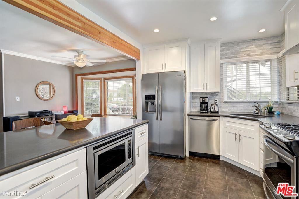 11333 Culver Blvd - Photo 2 of 9