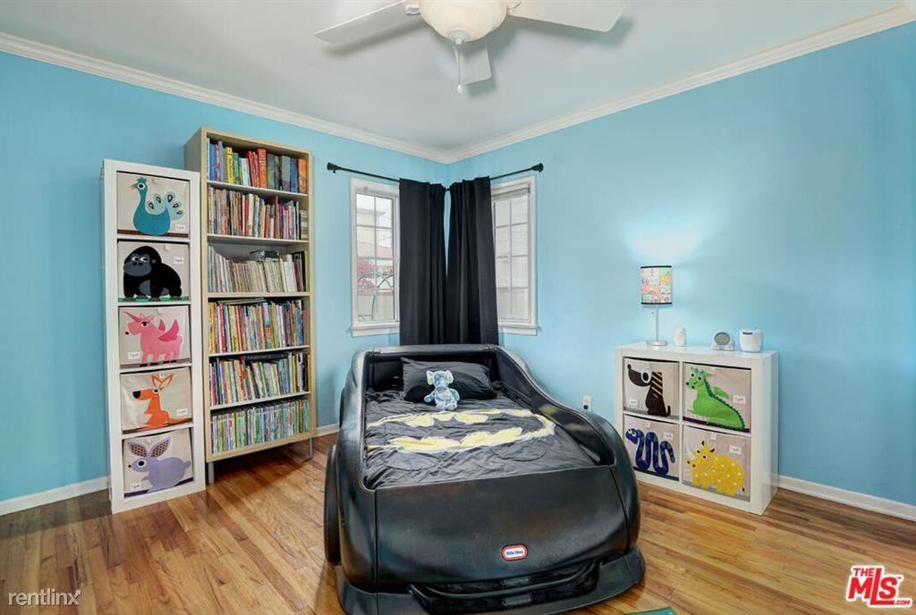 11333 Culver Blvd - Photo 3 of 9