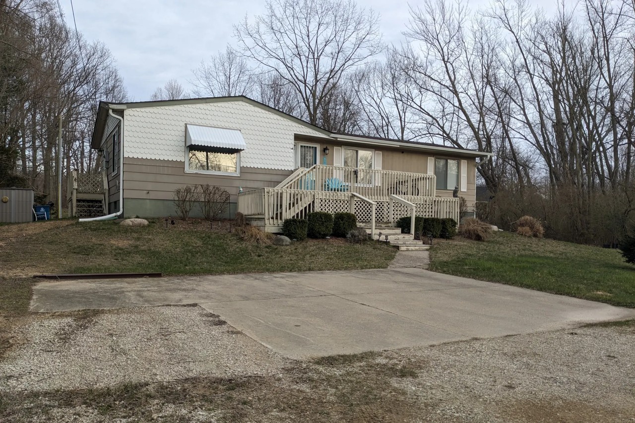 75 Pershing St - Photo 2 of 34