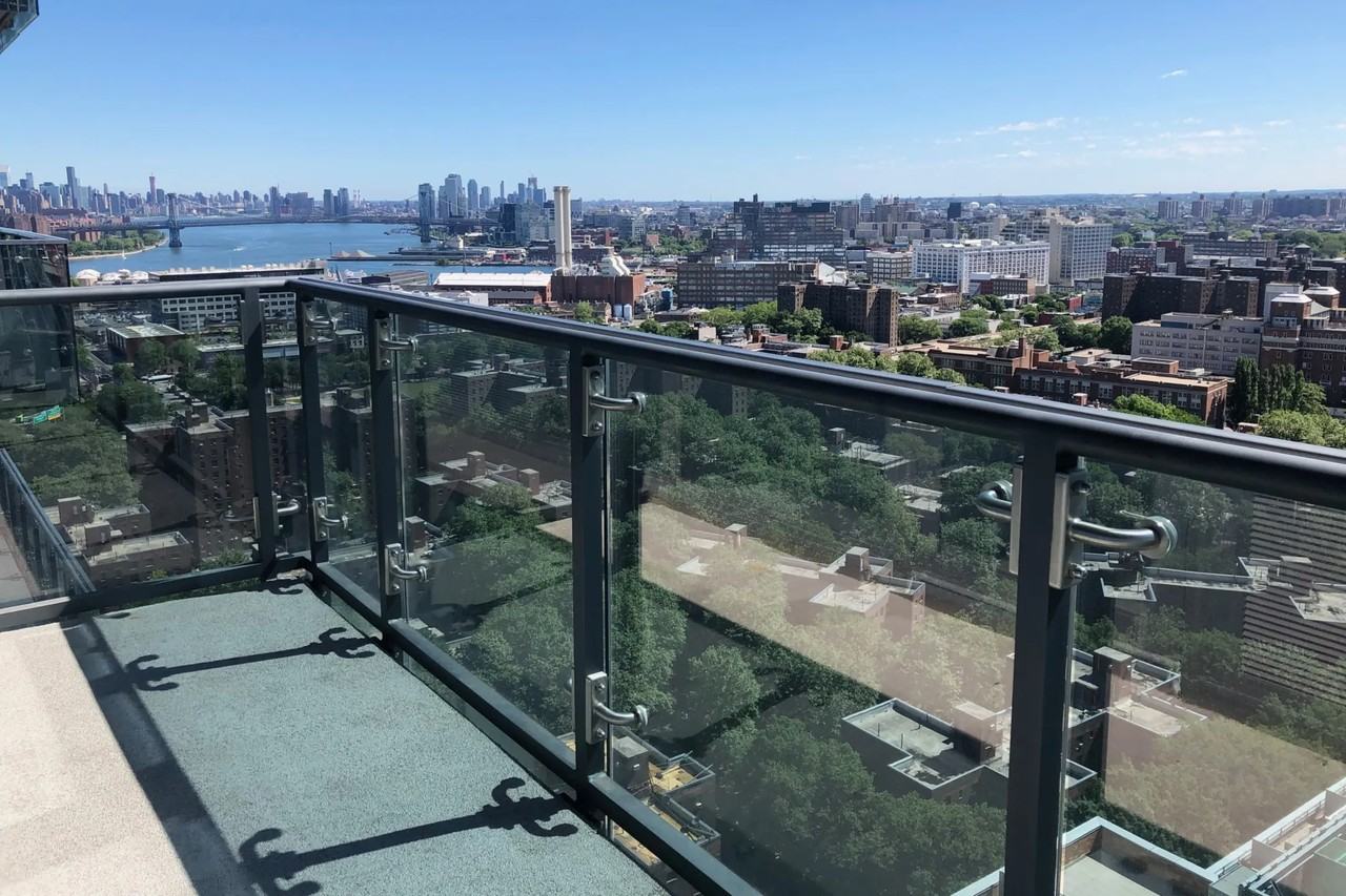 85 Fleet Pl - Photo 2 of 13