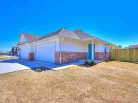 1537 Pavy Parkway - Photo 1 of 1