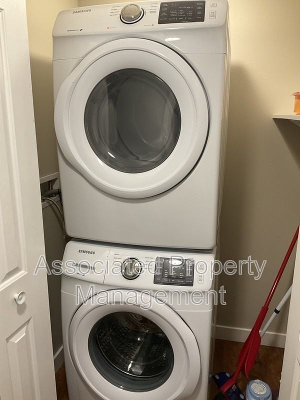 1415 Menu Rd #B - Photo 3 of 12