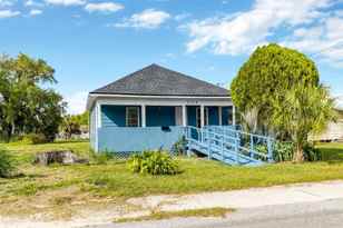 1170 Magnolia St  