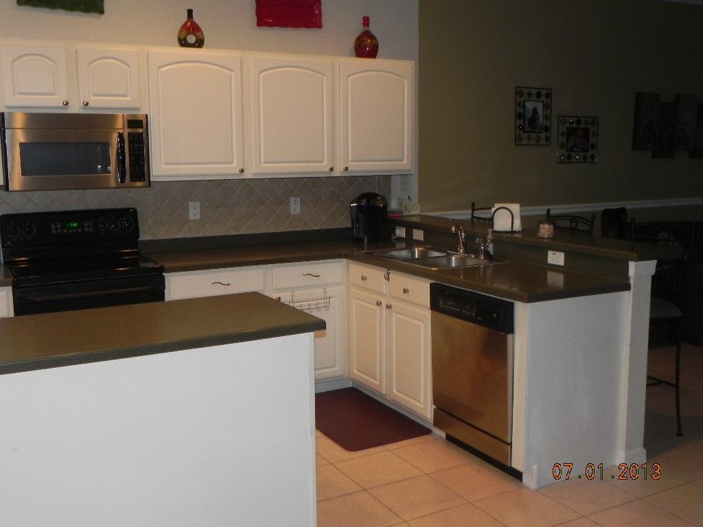 2341 Wood Pointe Dr - Photo 3 of 16