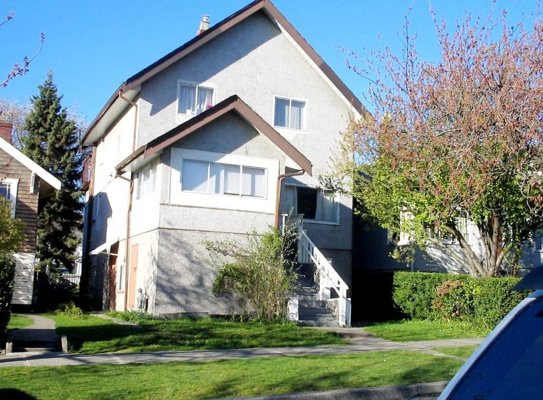 535 East 50th Avenue - Photo 4 of 7