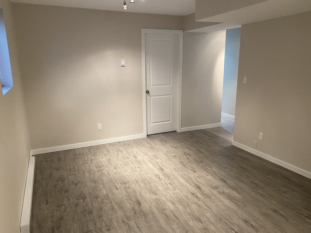 100 East King Edward Avenue - Photo 2 of 16