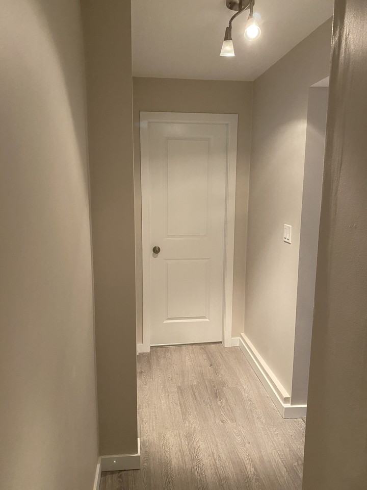 100 East King Edward Avenue - Photo 3 of 16
