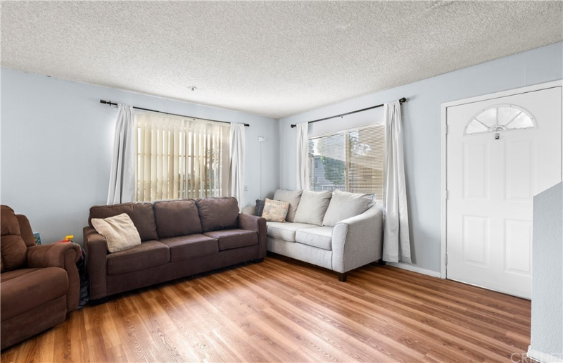 8800 Burnet Avenue - Photo 3 of 10