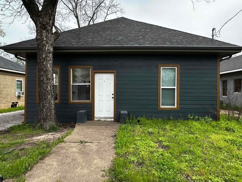 796 W Tarleton St - Photo 2 of 21