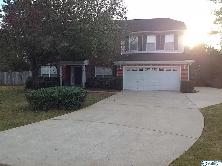 104 Horseshoe Bend - Photo 3 of 19