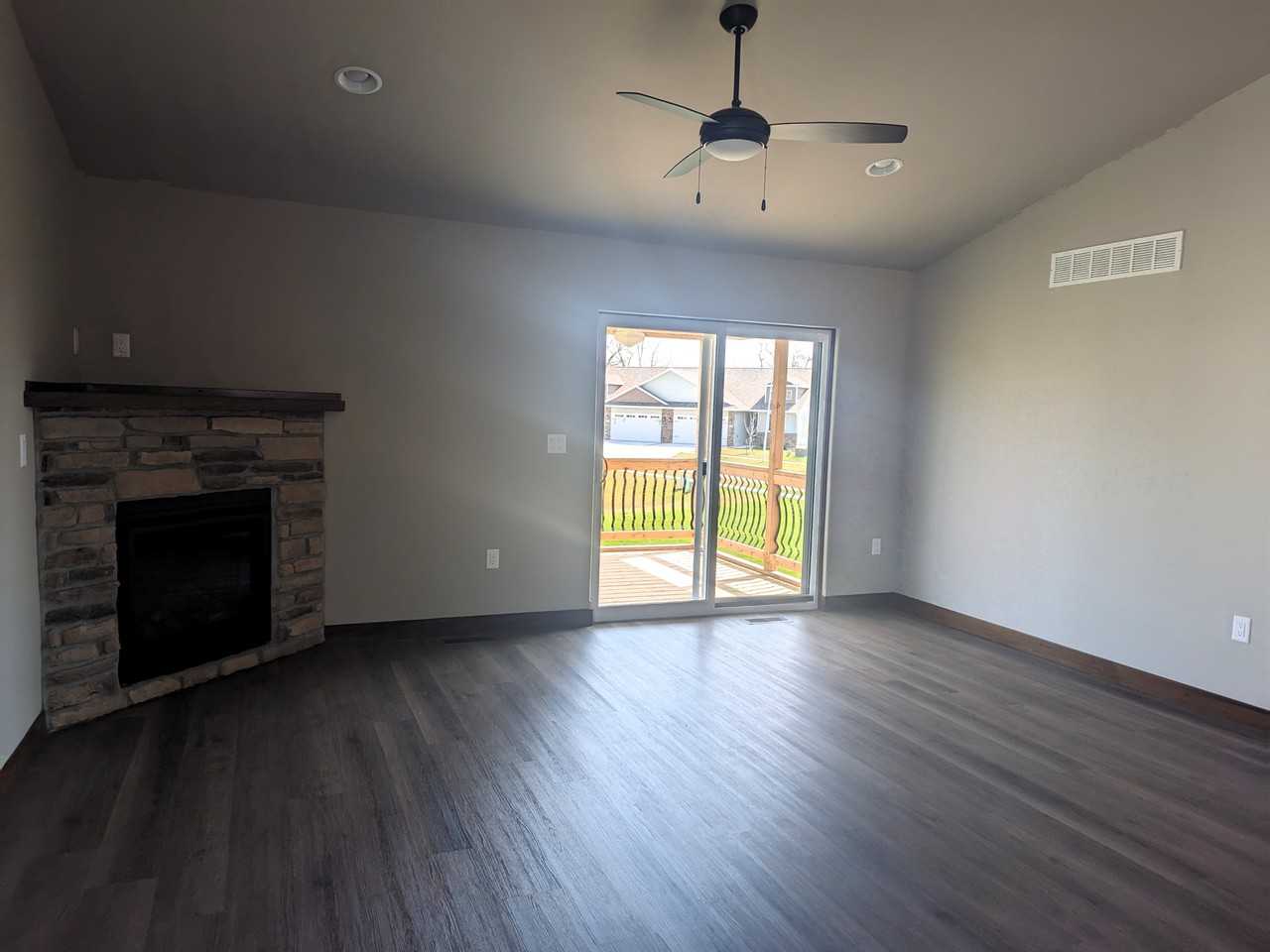 622 Hillside Dr #NA - Photo 3 of 20